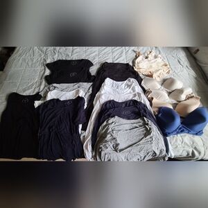 Seraphine & Kindred Bravely Nursing Shirts Size Small & Bras 32DDD